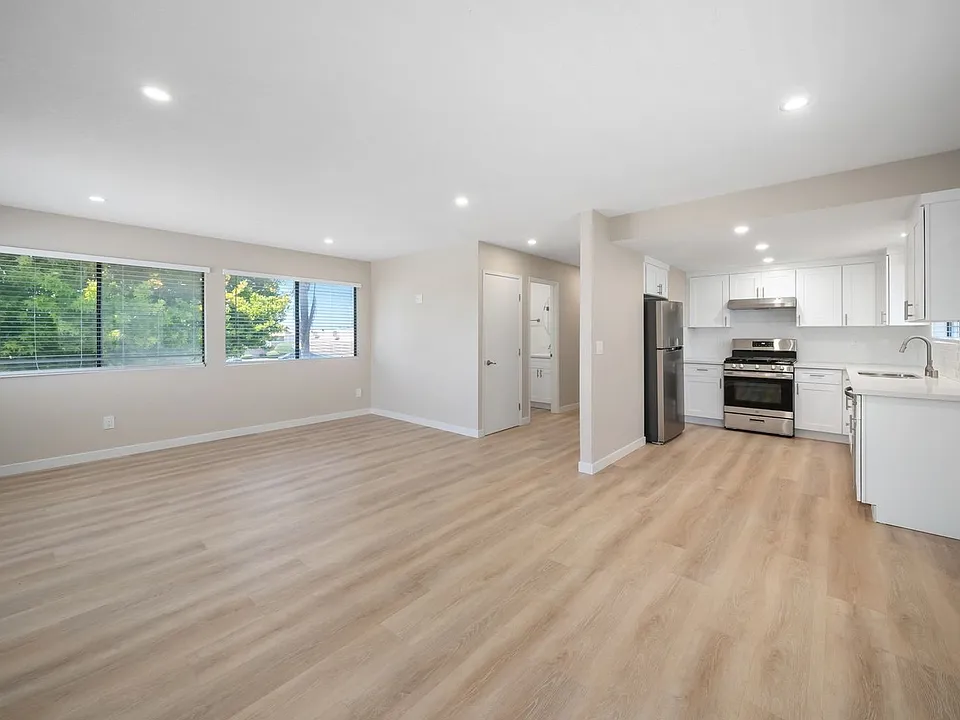 1345 Farroll Rd