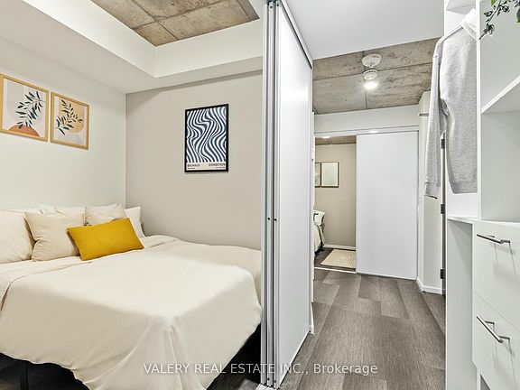 4th image of 256 Rideau St #R1002