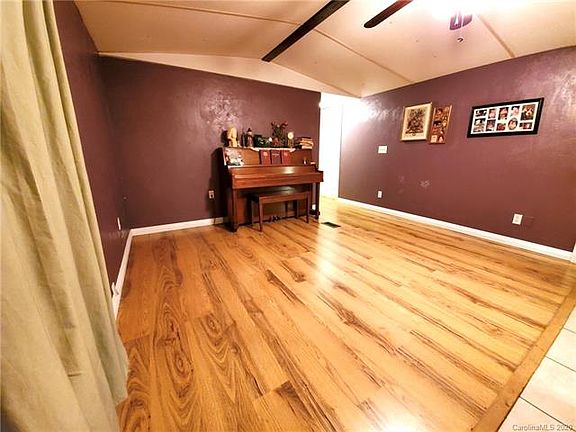 3rd image of 107 Sunny Ln