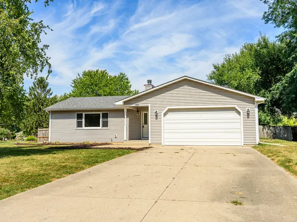 1412 Suzy St, Sandwich, IL 60548