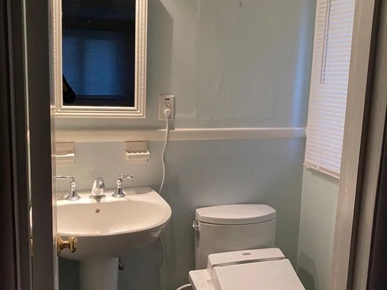 10 Hemlock Dr — Photo 2
