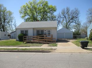 512 Montrose St, Salina, KS 67401