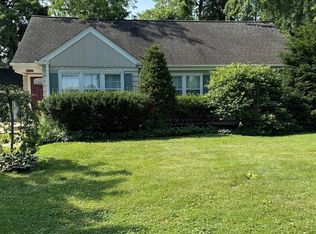 47 W Algonquin Rd, Des Plaines, IL 60016