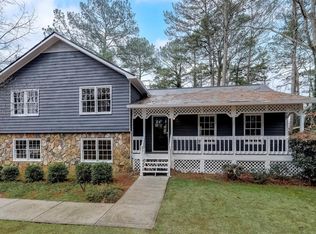 5526 Wydella Rd SW, Lilburn, GA 30047