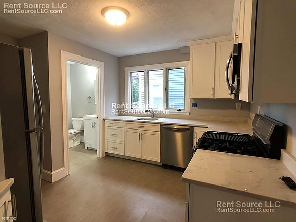 24 Belknap St. Somerville Building Photo 2 (2)