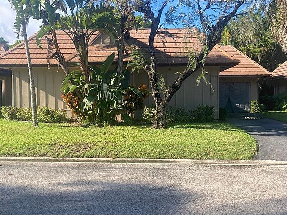 2nd image of 1950 Coquina Way