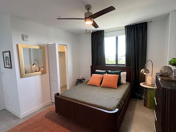 5th image of 1484 NW 15th Ave #202