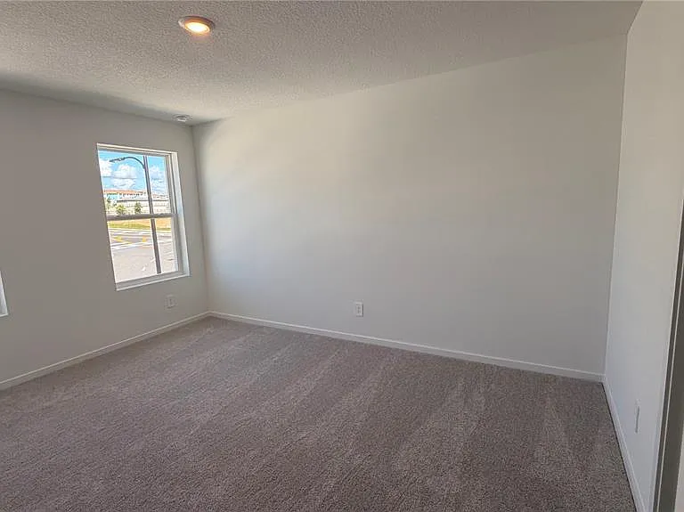 807 Lynx St — Photo 14