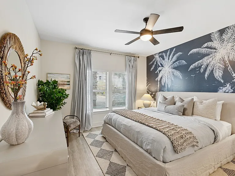 Large Bedroom with Window and Bathroom Access with Walk-in Closet