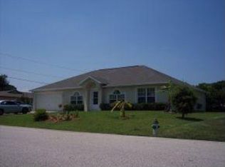 729 Hamm St NW, Palm Bay, FL 32907