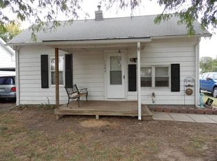 1202 N 8th St, Salina, KS 67401