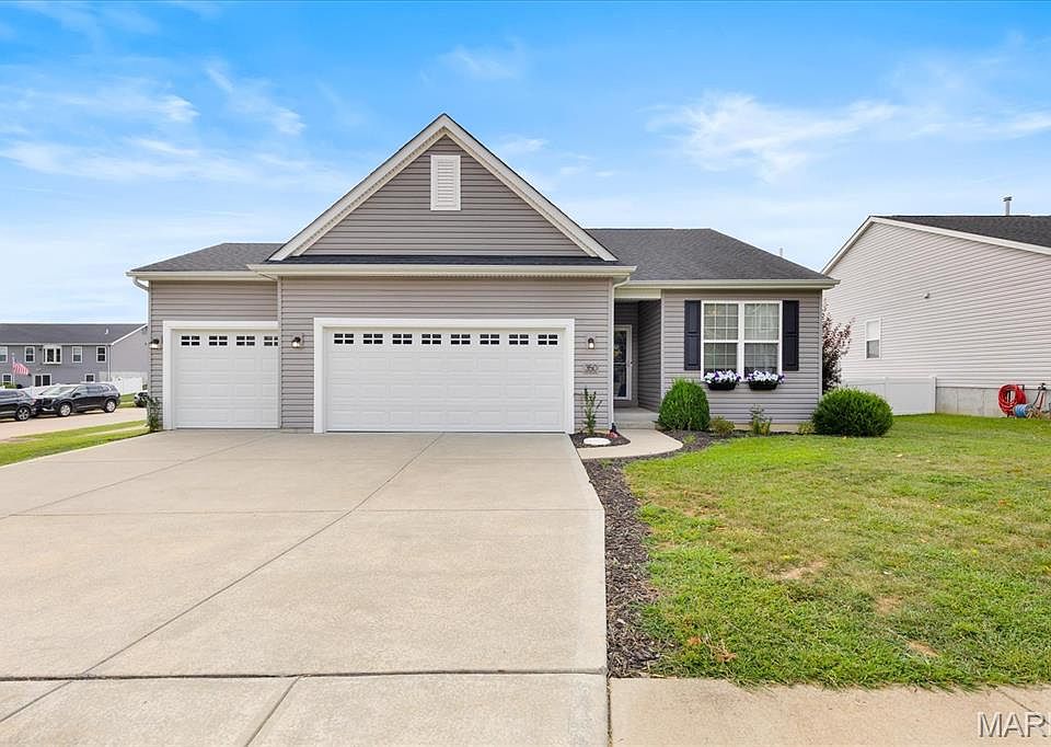 1st image of 350 Huntleigh Pkwy