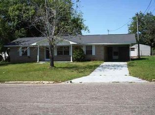202 W Mill St, Hartford, AL 36344