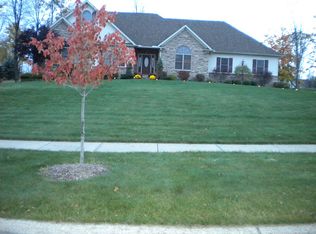 27100 Tinkers Valley Dr, Glenwillow, OH 44139