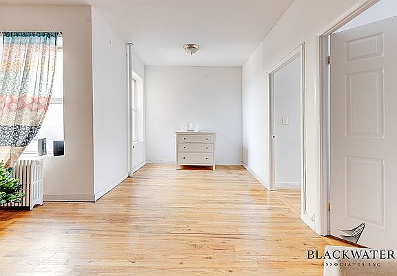 3rd image of 208 W 140th St #12A