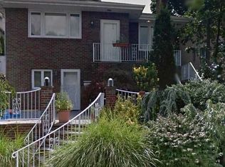 578 Stewart St, Ridgefield, NJ 07657