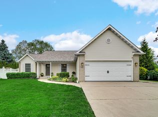 950 Port Cir, Hobart, IN 46342