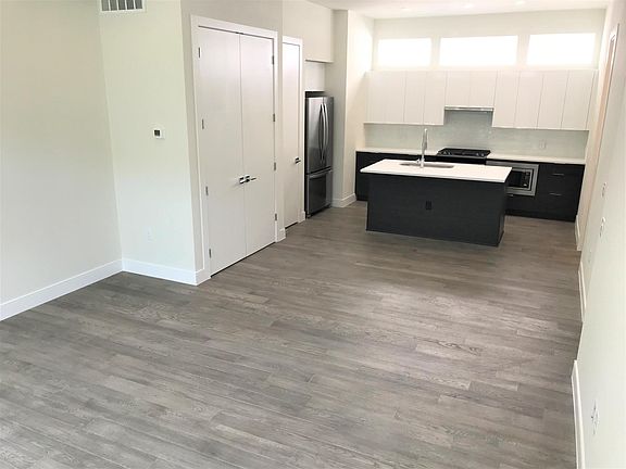 Spacious Main Floor