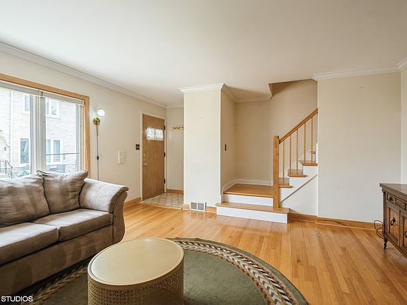 4th image of 6325 N Cicero Ave