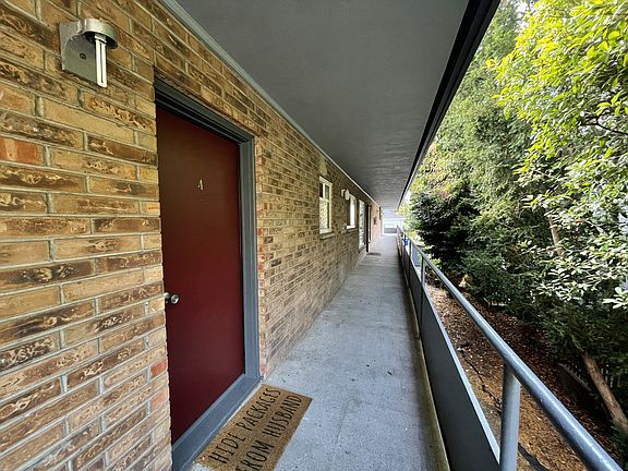 3rd image of 5121 24th Ave NE #4