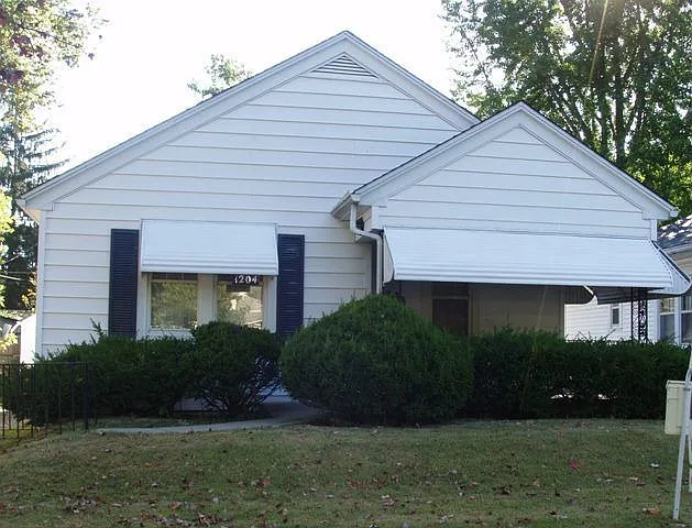 1204 S 20th St photo 1