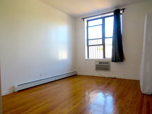 Rented by Capri Jet Realty Corp | media 10