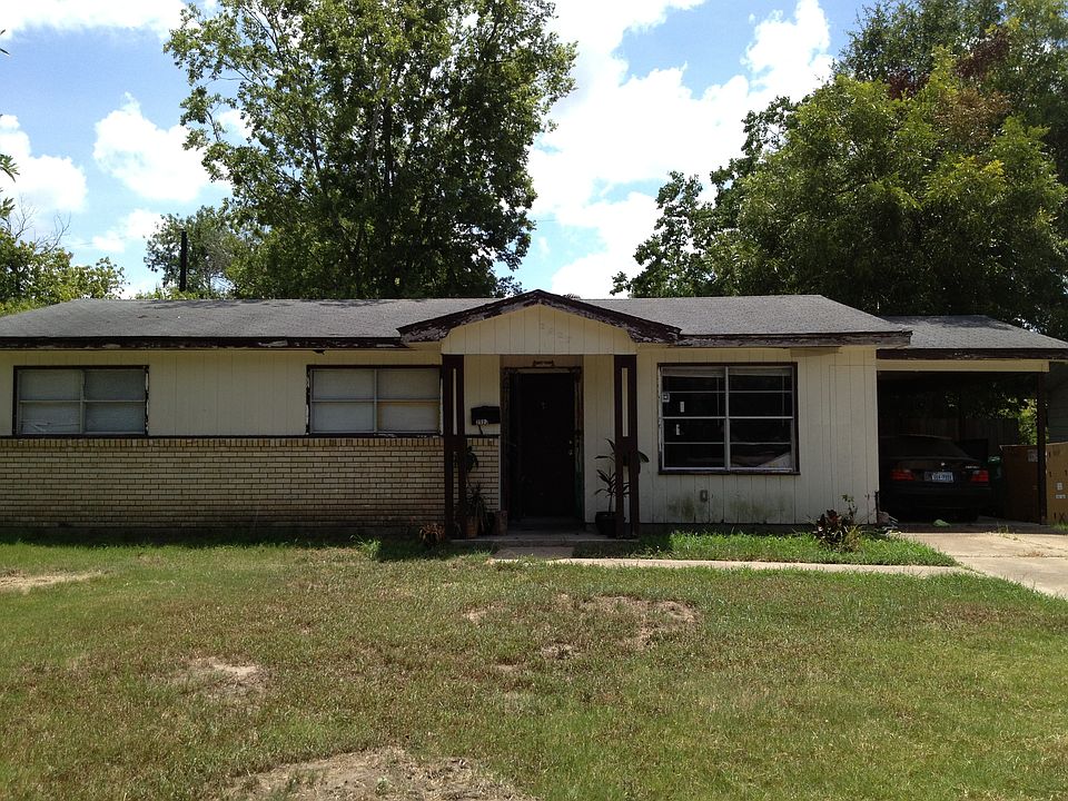 1st image of 2923 Knotty Oaks Trl
