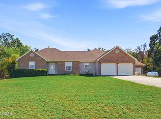 10941 Holly Rd, Neosho, MO 64850
