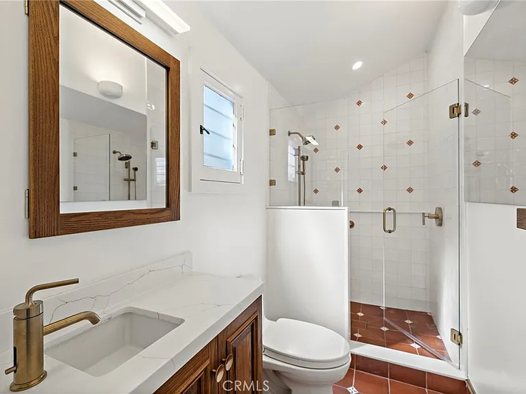 4 Camel Point Dr — Photo 18