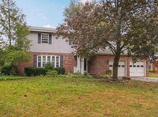 6139 Stafford Dr, North Olmsted, OH