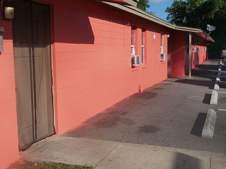 Building Photo 3
