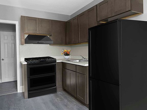4th image of 4901 Oxford Ave #1403
