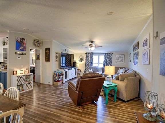 5th image of 713 Blackburn Ln