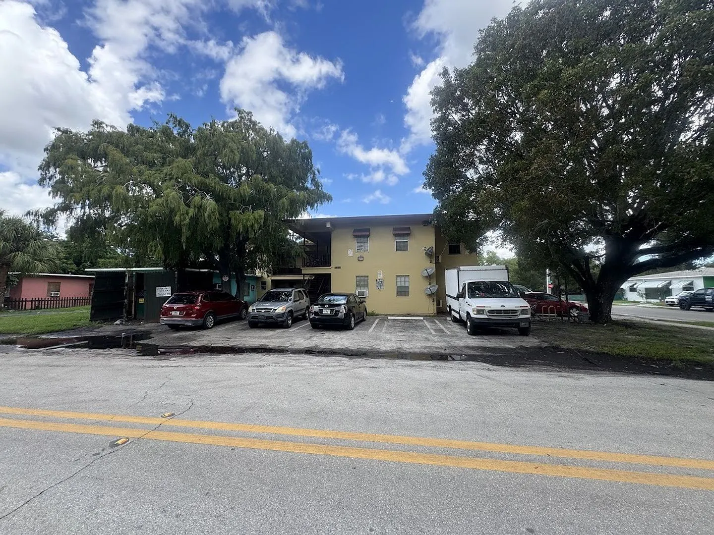 1401 NW 3rd Ct — Photo 3