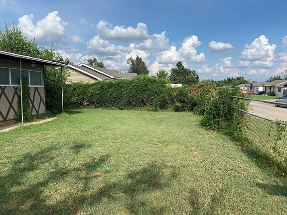 3rd image of 3901 SE 11th St
