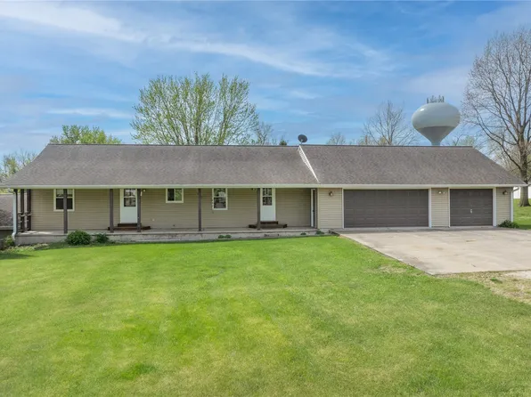 1116 E 6th St, Vinton, IA 52349
