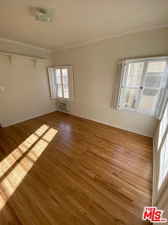 2 bed, 1.5 bath, 1150 sqft, $3,690 — Photo 4