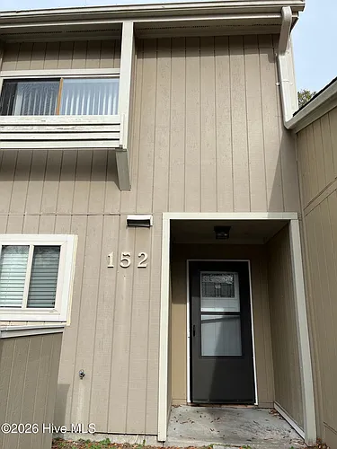 152 Quarterdeck Photo 1