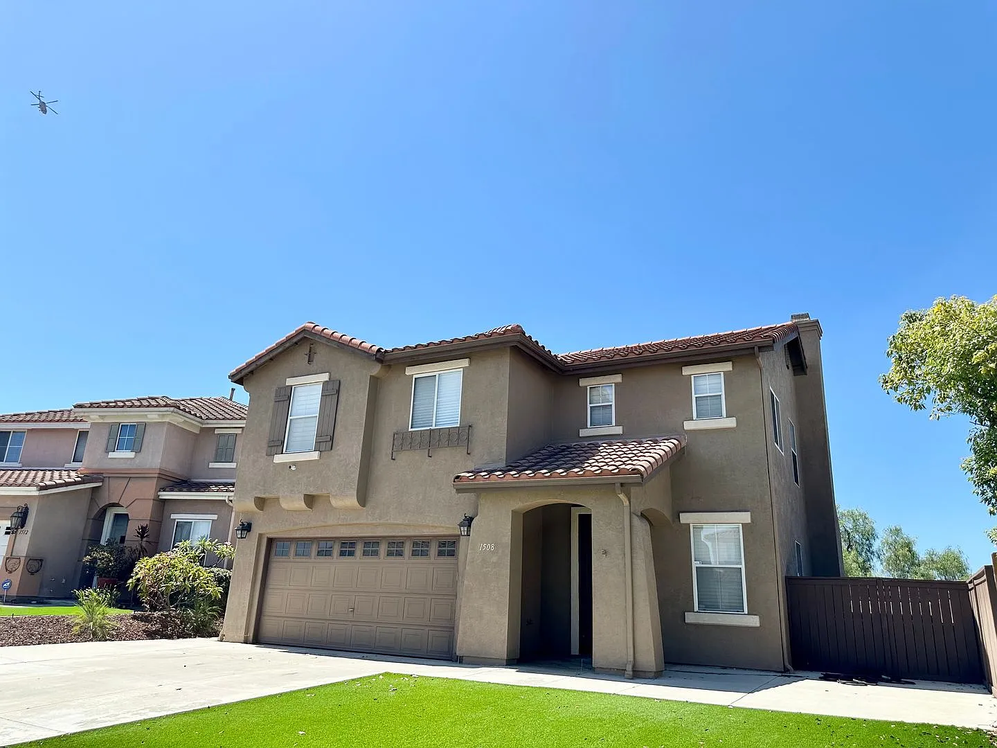 Beautiful 4 Bedroom Home in Chula Vista — Photo 1