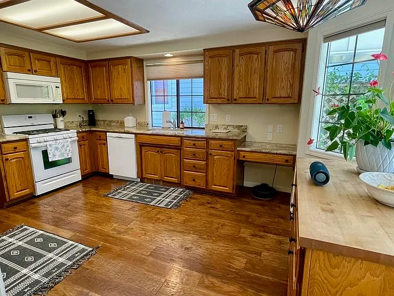 2446 Heritage Way — Photo 15