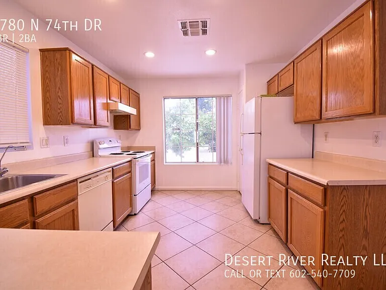 6780 N 74th Dr — Photo 4