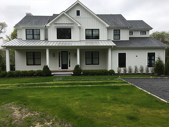 2nd image of 32 White Oak Ln