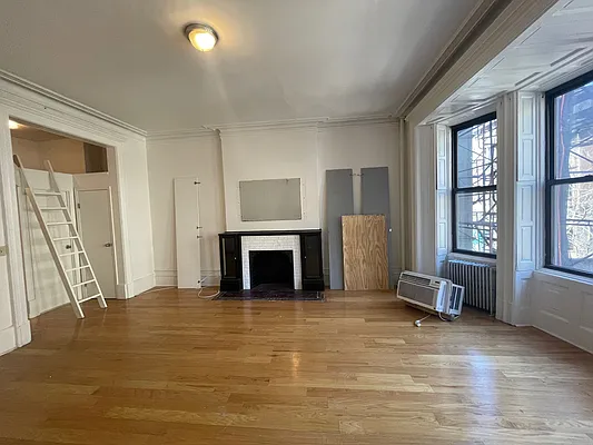 Rented by Crosstown Apartments NYC | media 6