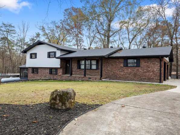 720 Lawson Ln, Rossville, GA 30741