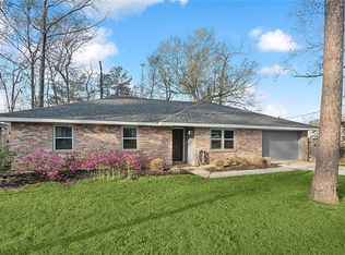 290 Oakwood Dr, Mandeville, LA 70448