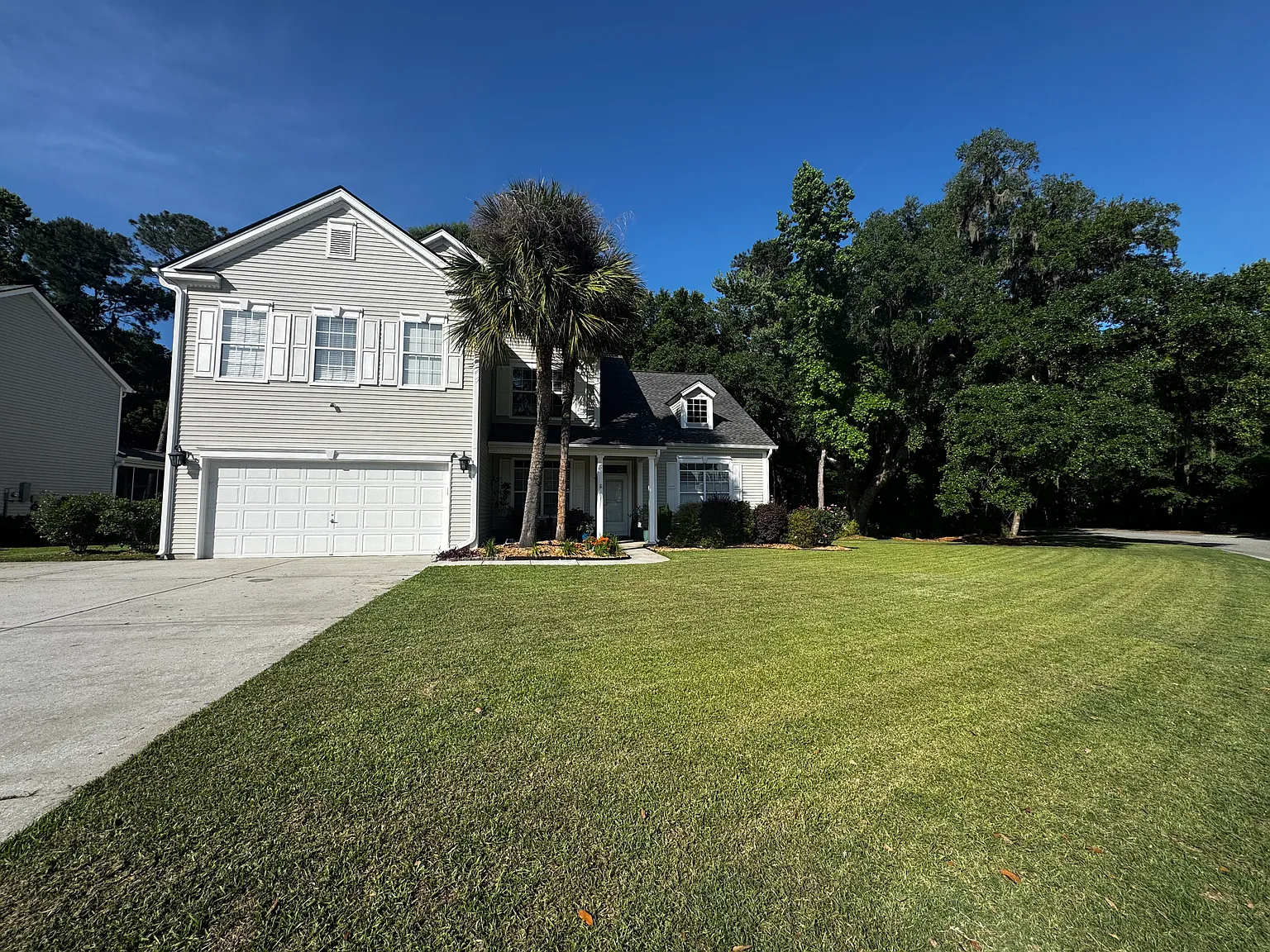 4 bed, 3.5 bath, 2520 sqft, $3,000 — Photo 1