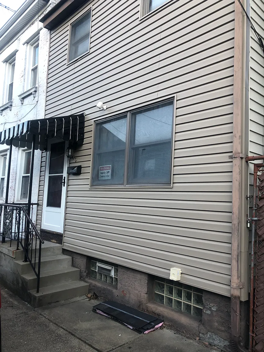 149 S 16th St photo 1