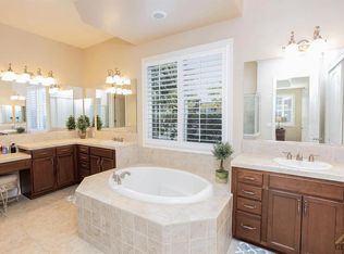 12206 Parkerhill Dr, Bakersfield, CA 93311