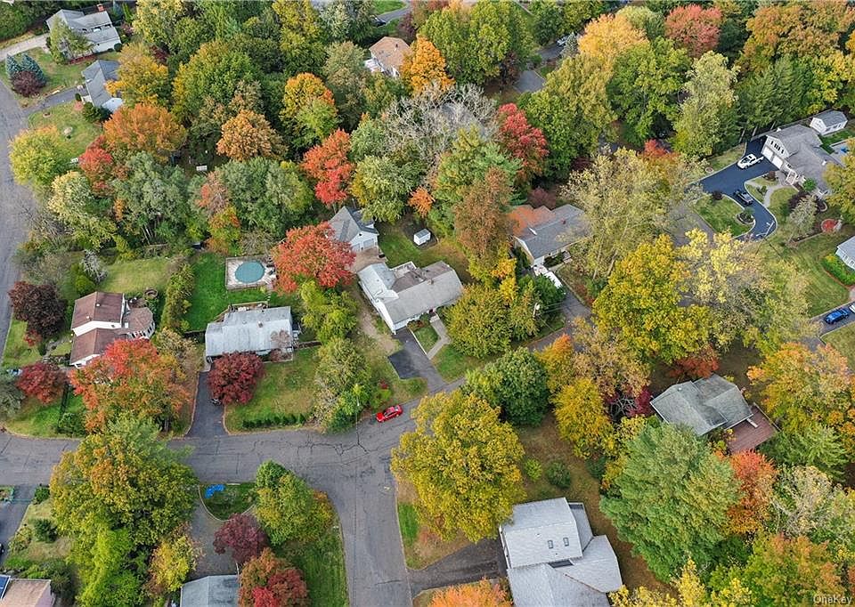 1st image of 4 Dakota St