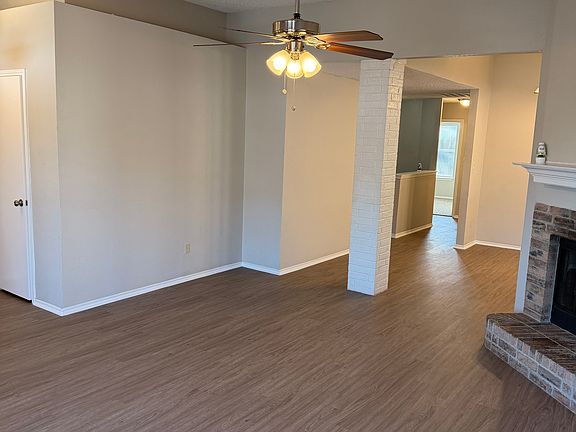 4th image of 322 Moss Hill Dr